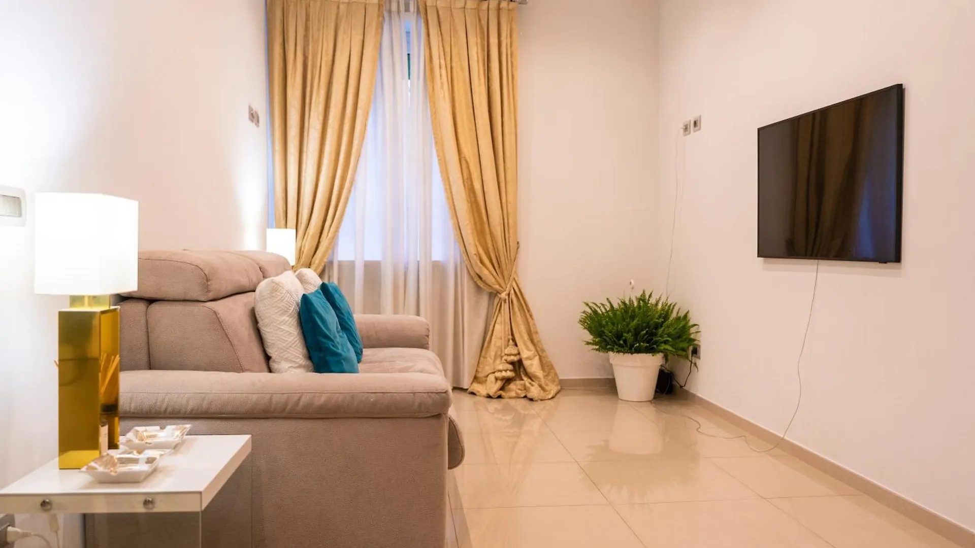 Moderno Alloggio A Roma Centro 0*, Рим Италия