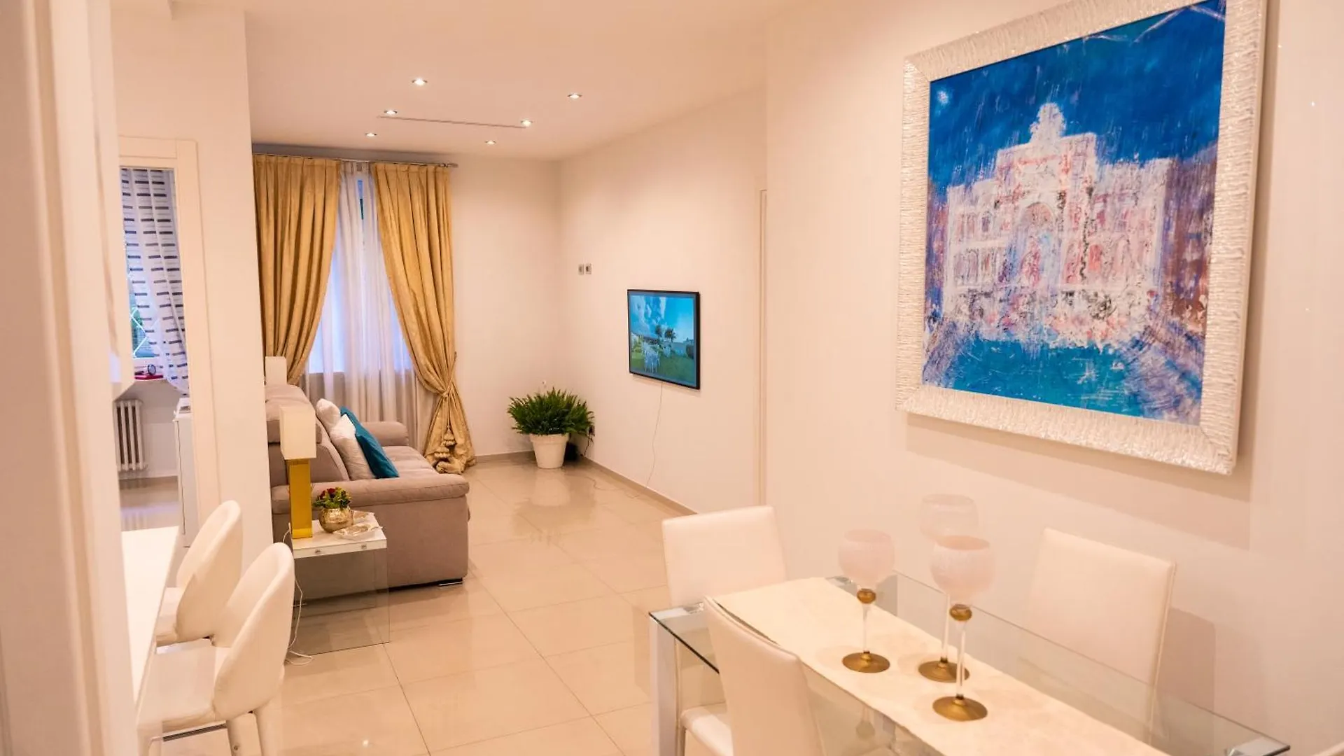 Moderno Alloggio A Roma Centro Италия